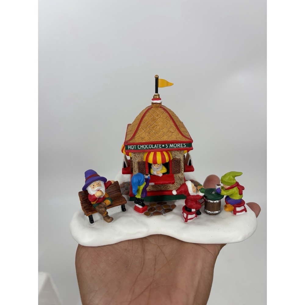Department 56 North Pole S'Mores & Hot Chocolate Elf Land 56538 Accessory IN BOX